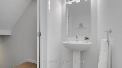Photo 22 at 520 Aglish Mews, Nepean (Half Moon Bay), Ottawa