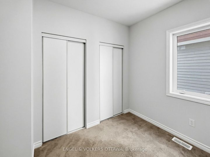 Photo 11 at 44 - 149 Anthracite Private, Nepean (Heritage Park), Ottawa