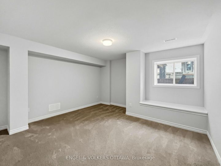 Photo 12 at 44 - 149 Anthracite Private, Nepean (Heritage Park), Ottawa