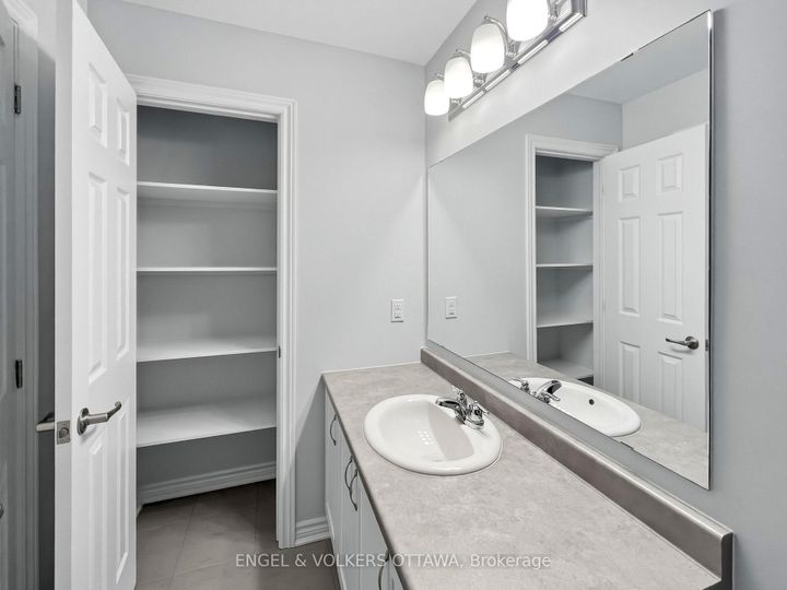 Photo 14 at 44 - 149 Anthracite Private, Nepean (Heritage Park), Ottawa