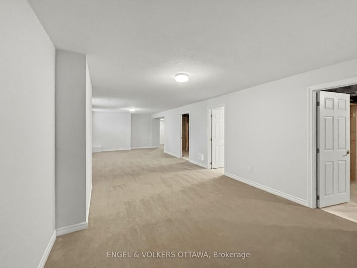 Photo 15 at 44 - 149 Anthracite Private, Nepean (Heritage Park), Ottawa