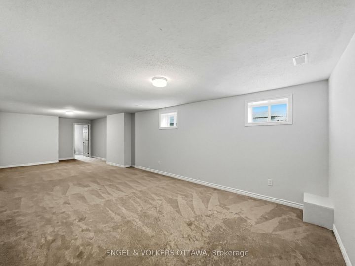 Photo 17 at 44 - 149 Anthracite Private, Nepean (Heritage Park), Ottawa