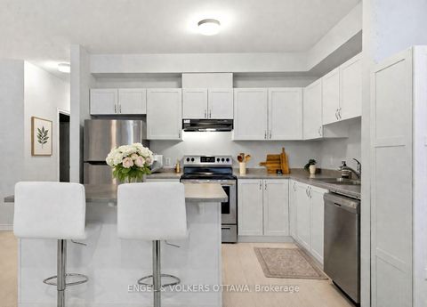 Photo 3 at 44 - 149 Anthracite Private, Nepean (Heritage Park), Ottawa