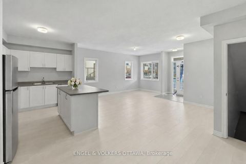 Photo 6 at 44 - 149 Anthracite Private, Nepean (Heritage Park), Ottawa