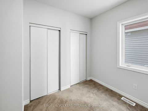 Photo 11 at 44 - 149 Anthracite Private, Nepean (Heritage Park), Ottawa