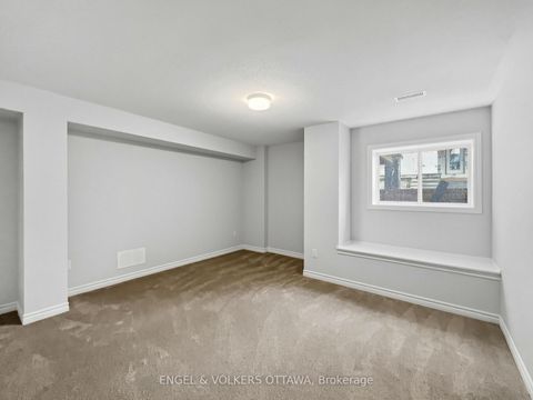 Photo 12 at 44 - 149 Anthracite Private, Nepean (Heritage Park), Ottawa