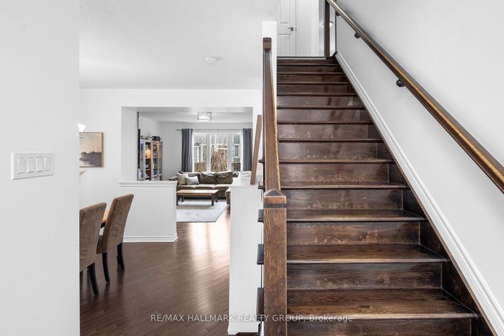 Photo 17 at 529 Dundonald Drive, Nepean (Half Moon Bay), Ottawa