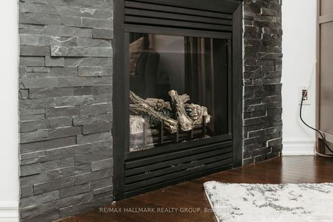 Photo 9 at 529 Dundonald Drive, Nepean (Half Moon Bay), Ottawa