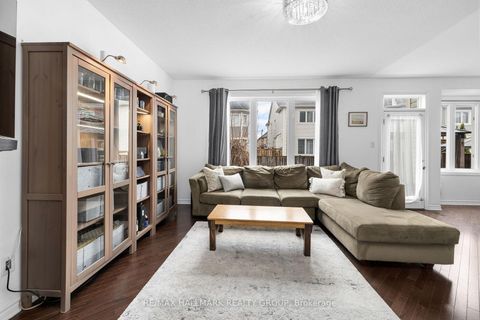 Photo 10 at 529 Dundonald Drive, Nepean (Half Moon Bay), Ottawa