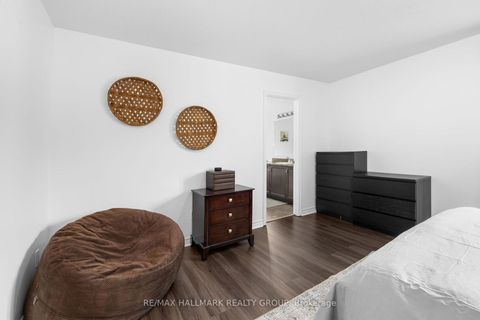 Photo 20 at 529 Dundonald Drive, Nepean (Half Moon Bay), Ottawa