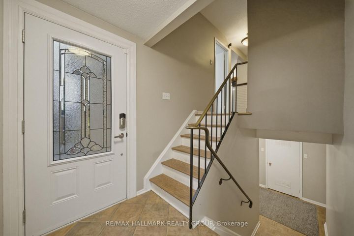 Photo 19 at 69 Woodmount Crescent, Nepean (Borden Farm/Stewart Farm/Carleton Heights/Parkwood Hills), Ottawa