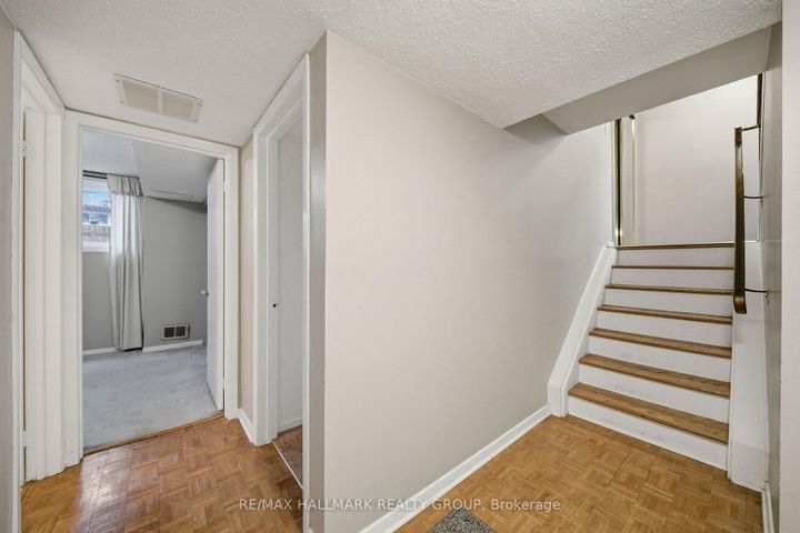 Photo 20 at 69 Woodmount Crescent, Nepean (Borden Farm/Stewart Farm/Carleton Heights/Parkwood Hills), Ottawa