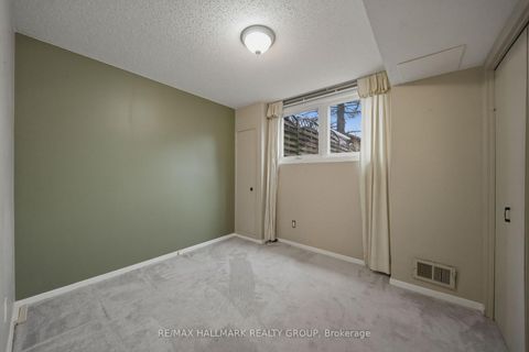 Photo 25 at 69 Woodmount Crescent, Nepean (Borden Farm/Stewart Farm/Carleton Heights/Parkwood Hills), Ottawa