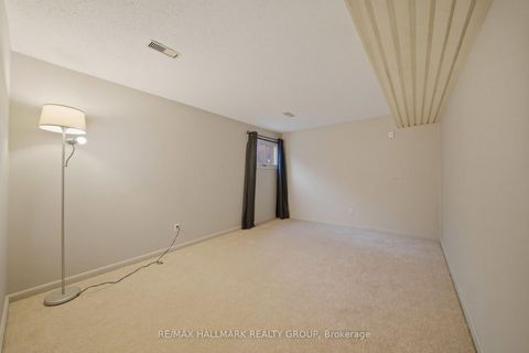 Photo 27 at 69 Woodmount Crescent, Nepean (Borden Farm/Stewart Farm/Carleton Heights/Parkwood Hills), Ottawa