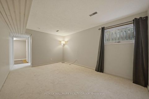 Photo 28 at 69 Woodmount Crescent, Nepean (Borden Farm/Stewart Farm/Carleton Heights/Parkwood Hills), Ottawa