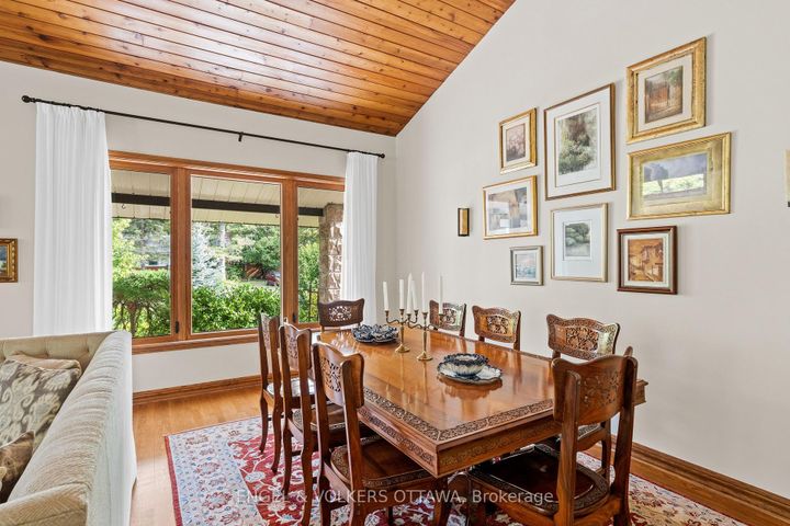 Photo 6 at 37 Revol Road, Nepean (Merivale Gardens), Ottawa