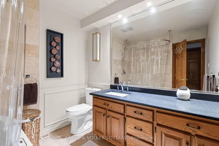 Photo 17 at 37 Revol Road, Nepean (Merivale Gardens), Ottawa