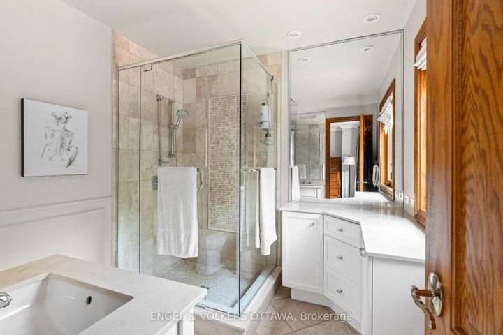 Photo 20 at 37 Revol Road, Nepean (Merivale Gardens), Ottawa