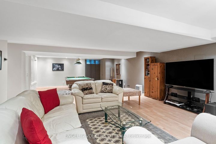 Photo 30 at 37 Revol Road, Nepean (Merivale Gardens), Ottawa