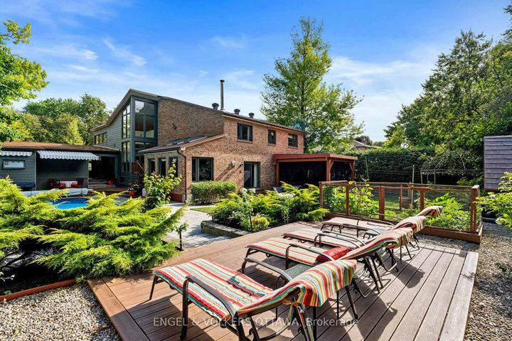 Photo 41 at 37 Revol Road, Nepean (Merivale Gardens), Ottawa