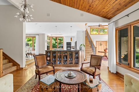 Photo 7 at 37 Revol Road, Nepean (Merivale Gardens), Ottawa