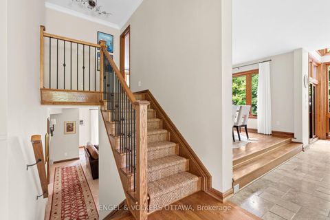 Photo 14 at 37 Revol Road, Nepean (Merivale Gardens), Ottawa