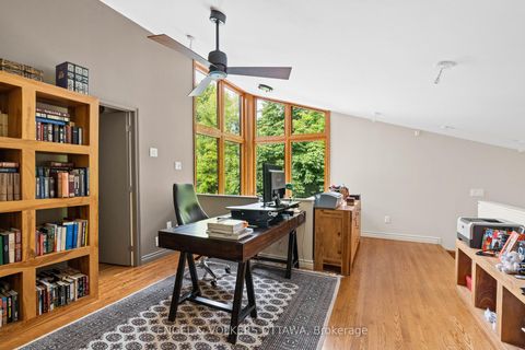 Photo 22 at 37 Revol Road, Nepean (Merivale Gardens), Ottawa