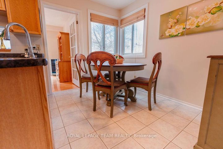 Photo 14 at 16 Pickwick Drive, Nepean (Cedargrove/Fraserdale), Ottawa