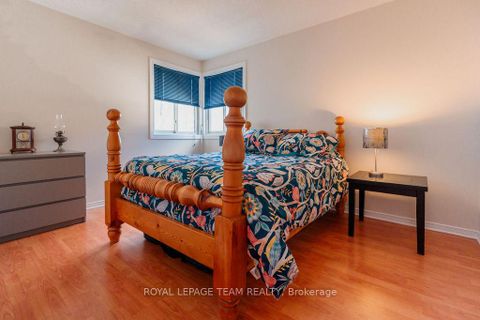 Photo 26 at 16 Pickwick Drive, Nepean (Cedargrove/Fraserdale), Ottawa