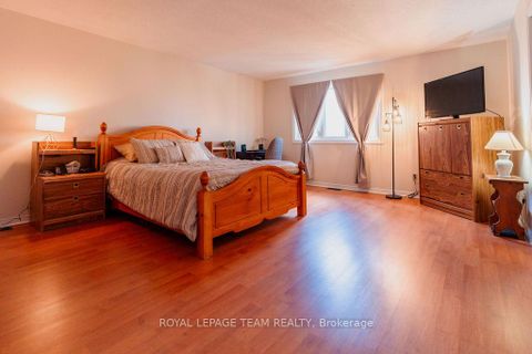 Photo 27 at 16 Pickwick Drive, Nepean (Cedargrove/Fraserdale), Ottawa