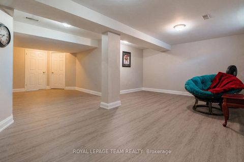 Photo 33 at 16 Pickwick Drive, Nepean (Cedargrove/Fraserdale), Ottawa