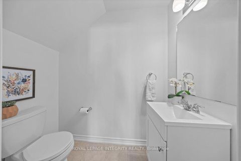 Photo 15 at 78 Lyrid Private, Nepean (Half Moon Bay), Ottawa