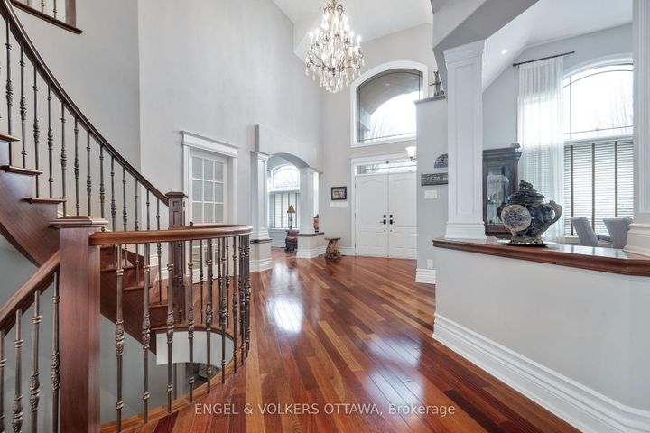 Photo 4 at 453 Rahul Crescent, Nepean (Mooneys Bay), Ottawa