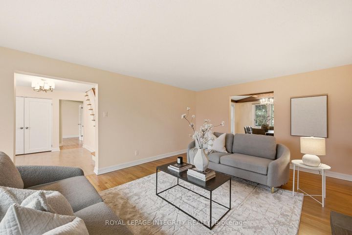 Photo 8 at 68 Beaver Ridge, Nepean (City View/Skyline/Fisher Heights/Parkwood Hills), Ottawa