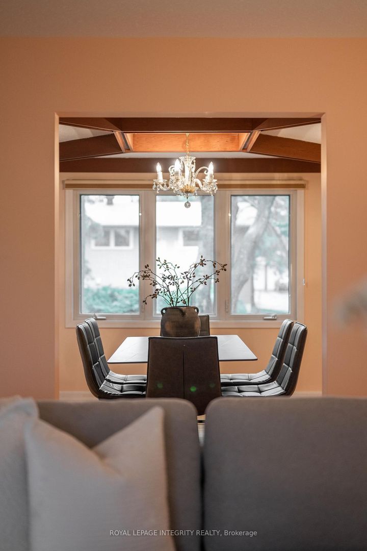 Photo 9 at 68 Beaver Ridge, Nepean (City View/Skyline/Fisher Heights/Parkwood Hills), Ottawa