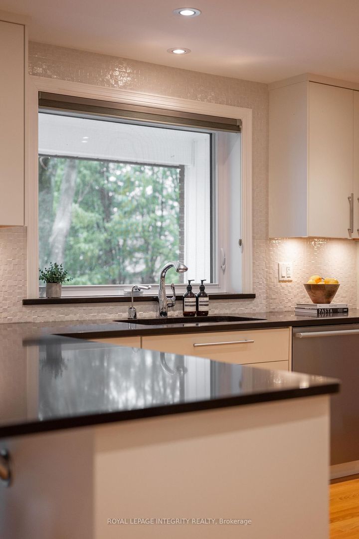 Photo 19 at 68 Beaver Ridge, Nepean (City View/Skyline/Fisher Heights/Parkwood Hills), Ottawa