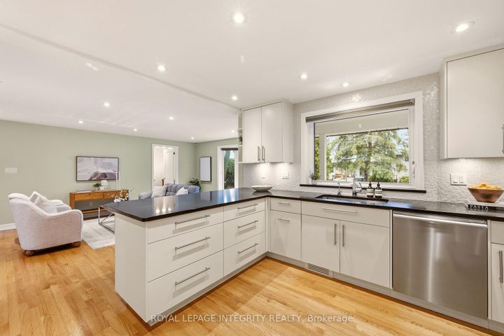 Photo 20 at 68 Beaver Ridge, Nepean (City View/Skyline/Fisher Heights/Parkwood Hills), Ottawa