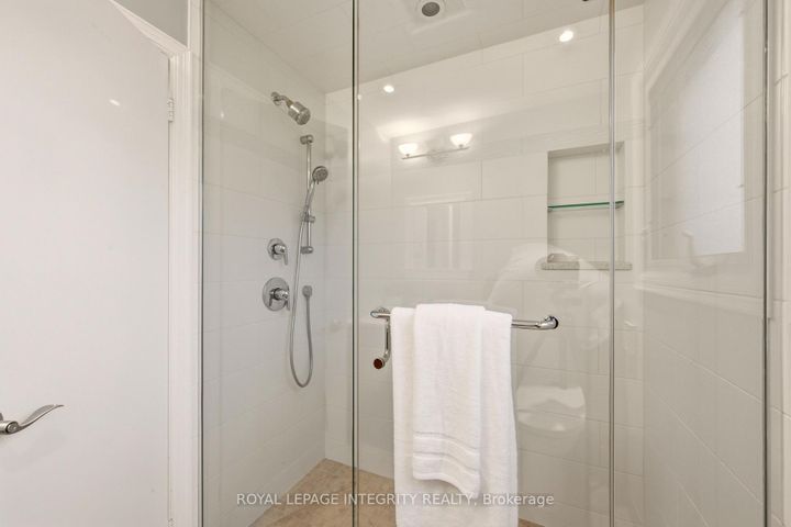 Photo 38 at 68 Beaver Ridge, Nepean (City View/Skyline/Fisher Heights/Parkwood Hills), Ottawa