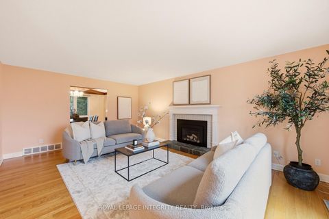 Photo 4 at 68 Beaver Ridge, Nepean (City View/Skyline/Fisher Heights/Parkwood Hills), Ottawa