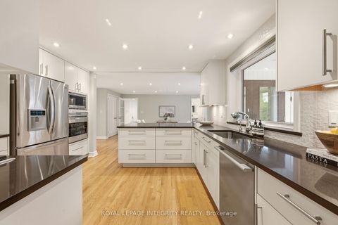 Photo 13 at 68 Beaver Ridge, Nepean (City View/Skyline/Fisher Heights/Parkwood Hills), Ottawa