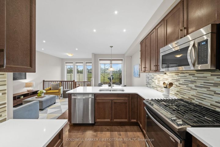 Photo 10 at 278 Fergus Crescent, Nepean (Cedargrove/Fraserdale), Ottawa