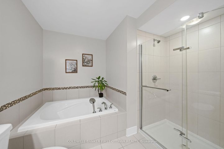 Photo 19 at 278 Fergus Crescent, Nepean (Cedargrove/Fraserdale), Ottawa