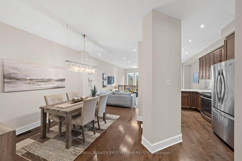 Photo 3 at 278 Fergus Crescent, Nepean (Cedargrove/Fraserdale), Ottawa
