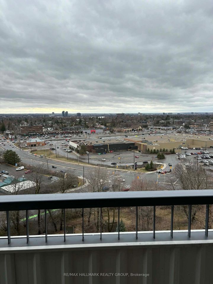 Photo 14 at 1217 - 20 Chesterton Drive, Nepean (Borden Farm/Stewart Farm/Carleton Heights/Parkwood Hills), Ottawa