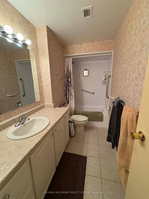 Photo 9 at 1217 - 20 Chesterton Drive, Nepean (Borden Farm/Stewart Farm/Carleton Heights/Parkwood Hills), Ottawa