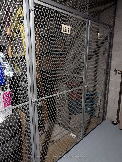 Photo 16 at 1217 - 20 Chesterton Drive, Nepean (Borden Farm/Stewart Farm/Carleton Heights/Parkwood Hills), Ottawa