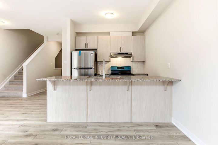 Photo 16 at 418 Les Emmerson Drive, Nepean (Heritage Park), Ottawa