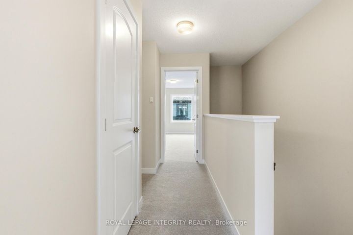Photo 19 at 418 Les Emmerson Drive, Nepean (Heritage Park), Ottawa
