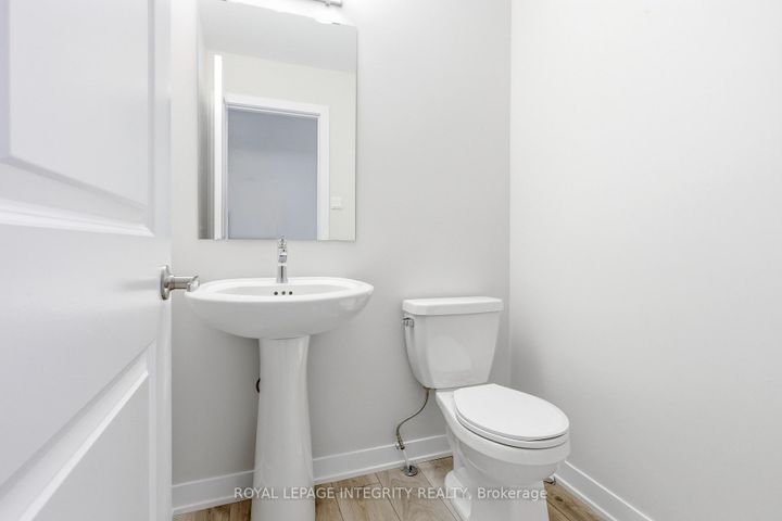 Photo 20 at 418 Les Emmerson Drive, Nepean (Heritage Park), Ottawa