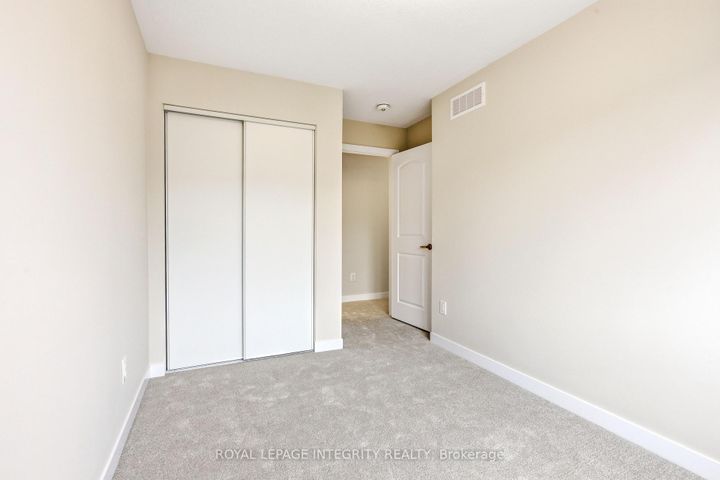 Photo 28 at 418 Les Emmerson Drive, Nepean (Heritage Park), Ottawa